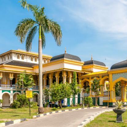 Sumatra - Medan - Sultan's Palace Voyage en Indonésie - Sumatra, Ourangs-Outans et Peuple Batak