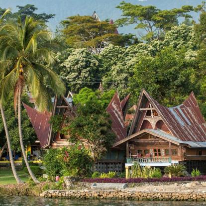 Circuit en Indonésie - Sumatra, Ourangs-Outans et Peuple Batak