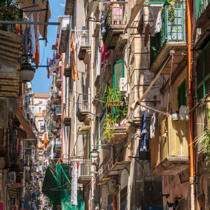 Naples - Qartiere Spagnolo Voyage en Italie : La Baie de Naples et la Côte Amalfitaine