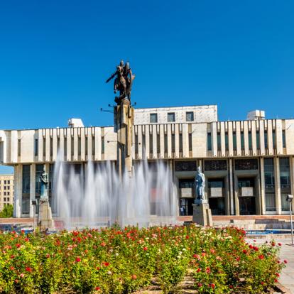 Bishkek - Kyrgyz National Philharmonic named after Toktogul Satylganov Voyage au Kirghizistan : Le Rêve Nomade