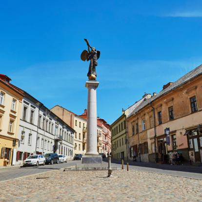 Vilnius - Uzupis Voyage Pays Baltes : Patrimoine Architectural des Pays Baltes