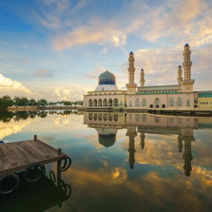 Sabah - Kota Kinabalu City Mosque Voyage en Malaisie : Incursion Culturelle au Coeur de Borneo