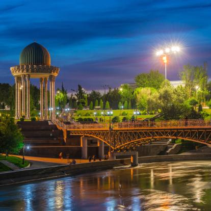 Tashkent - Memorial to the Victims of Repression Départ Granti en Ouzbékistan : A Travers la Route de la Soie