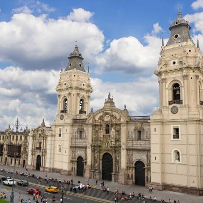 Lima - The Basilica Cathedral of Lima on Plaza Mayor Square Voyage au Pérou : Pays des Incas