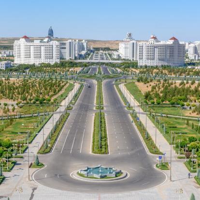 Circuit au Turkménistan : Les Charmes Cachés du Désert