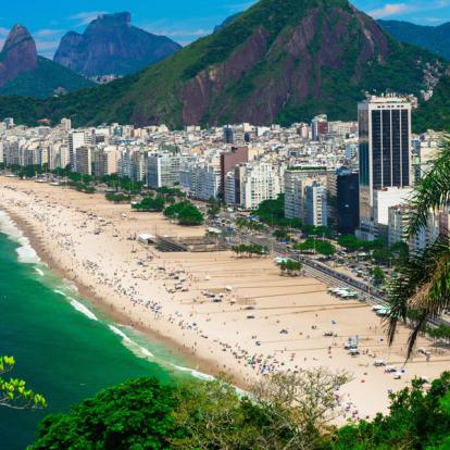 Rio de Janeiro - Copacabana beach Voyage au Brésil : Circuit Le Classique