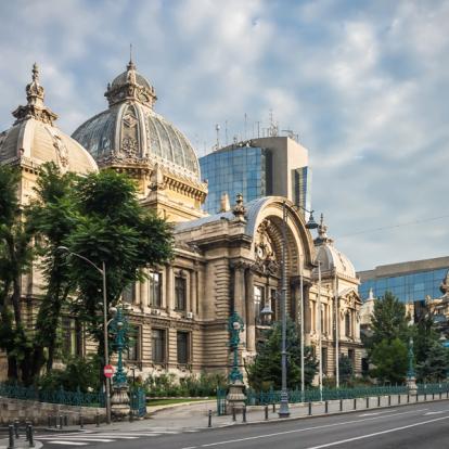 Bucarest - Palace of the Deposits and Consignments Voyage en Roumanie - En train en Transylvanie