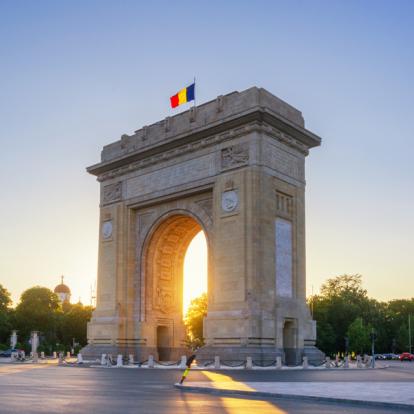 Bucarest - The Arch Of Triumph Voyage en Roumanie - Une Terre des contrastes