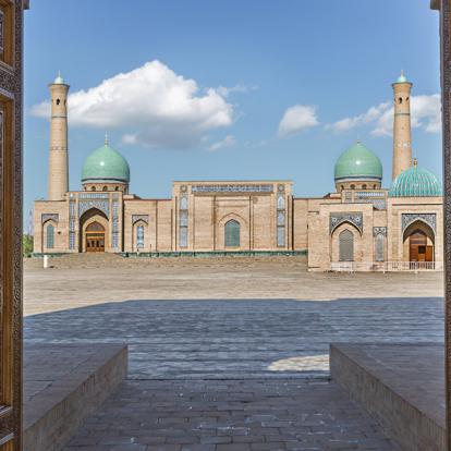 Tashkent - Khast Imam Mosque known also as Khazrat Imam Voyage en Ouzbékistan - Escapade en Famille