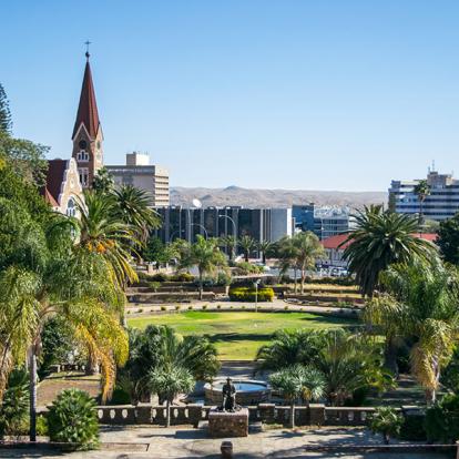 Windhoek from Parliament Park Voyage en Namibie - Visions Australes