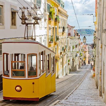 Lisbonne - Funiculaire Nouvel An de Luxe au cœur du Patrimoine Culturel du Portugal
