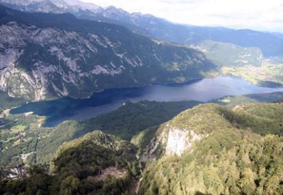 ©Olivia V.D.G. - Tous Droits réservés Vue sur le lac de Bohinj de la station de ski de Vogel